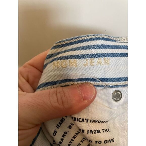 🔴 American Eagle blue and white striped mom jeans size size 6 - Picture 7 of 16